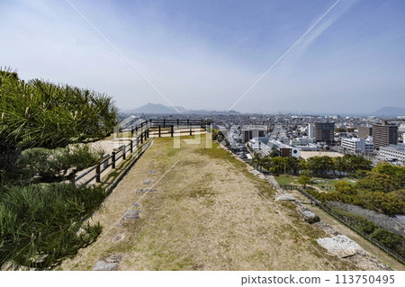 View from Sannomaru, Marugame Castle (Kagawa Prefecture) View from Sannomaru, Marugame Castle (Kagawa Prefecture) 113750495
