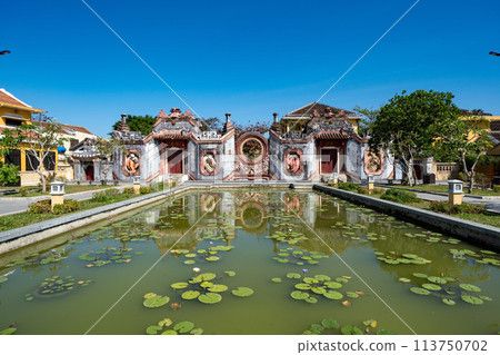 Gate of Ba Mu Pagoda in the streets of Hoi An, Vietnam Gate of Ba Mu Pagoda in the streets of Hoi An, Vietnam 113750702