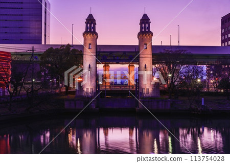 黃昏時分的松茂鎖門,名古屋市 黃昏時分的松茂鎖門,名古屋市 113754028