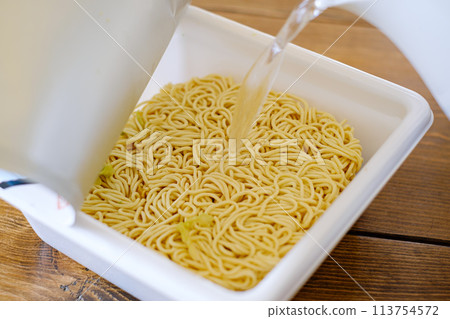 Cup fried noodles Cup fried noodles 113754572