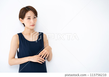 Middle-aged female 113756210