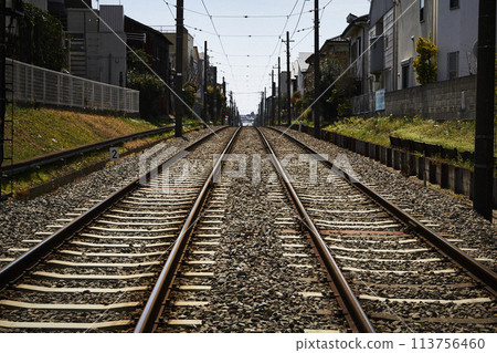 賽道在陽光明媚的日子繼續進行 113756460