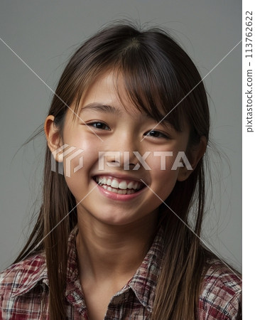 13歲女孩的笑容 113762622