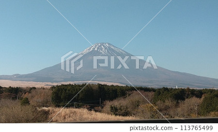 晴朗的天氣和富士山 113765499