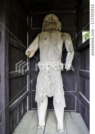 Nio Statue 2 113765918