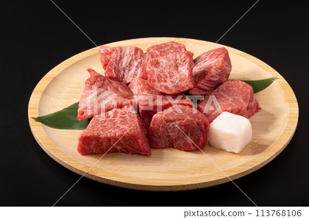 Cubed Japanese Black Beef (Thigh and Shoulder) from Kagoshima Prefecture 113768106