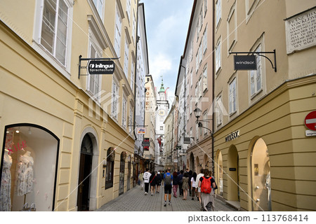 薩爾斯堡 Getreidegasse 附近的舊市政廳鐘樓 薩爾斯堡 Getreidegasse 附近的舊市政廳鐘樓 113768414