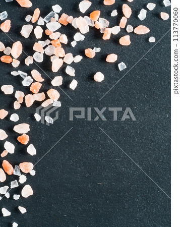Himalayan pink salt in crystals 113770060