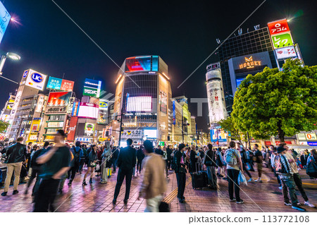 日本東京市景股市暴跌...◎東京股市跌逾千日圓。一度低於 37,000。突發新聞 = 4 月 19 日 113772108