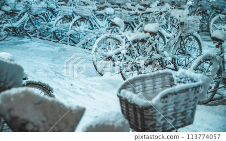 Cold winter image 113774057