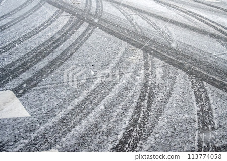 Snowy road 113774058