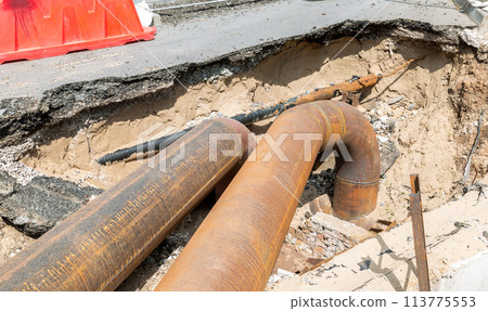 Replace water pipes, heating main repair and renovation Replace water pipes, heating main repair and renovation 113775553