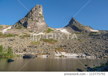 Parabola rock with crescent in Ergaki national park in Western Sayan Parabola rock with crescent in Ergaki national park in Western Sayan 113775791