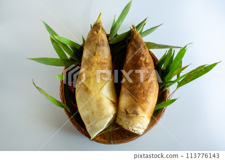 日本春天的味道：帶皮竹筍 113776143