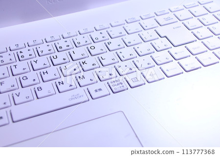 Simple keyboard 113777368