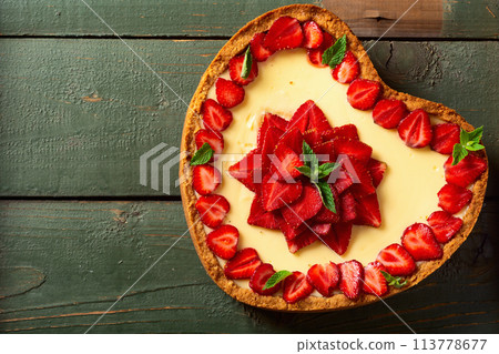 Strawberry cheesecake New York with mint Strawberry cheesecake New York with mint 113778677