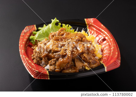 Three-color chicken rice bowl bento 113780002