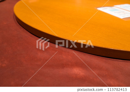 一家中餐館的巨大轉盤 113782413