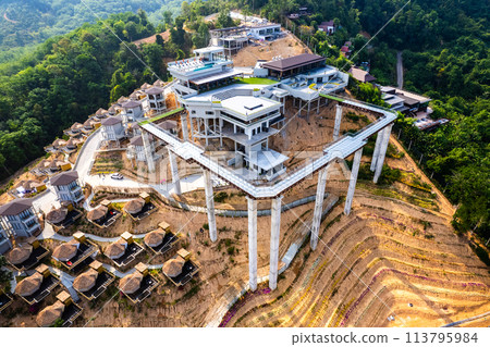 Samet Nangshe viewpoint, view of Koh Phra Wat Noi, in Phang Nga bay, Thailand 113795984