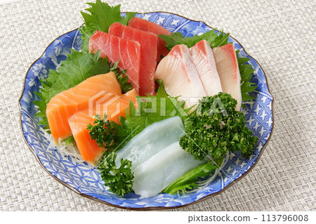 Assorted sashimi Assorted sashimi 113796008