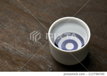 酒盅 酒盅 113796590