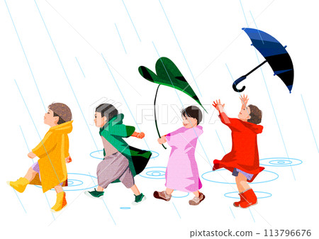 孩子們即使在雨中也很高興 113796676