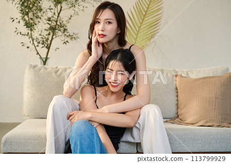 同性戀兩個女人 113799929