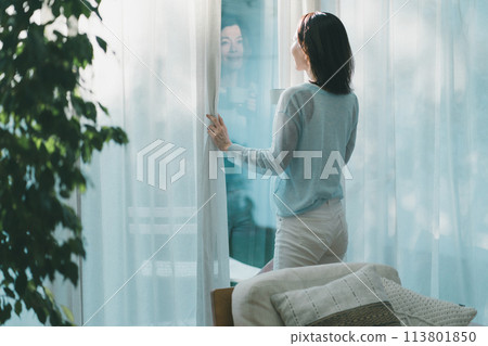 女生 女孩 女性 113801850