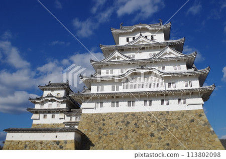 姬路城，天守閣與藍天交相輝映的國寶 113802098