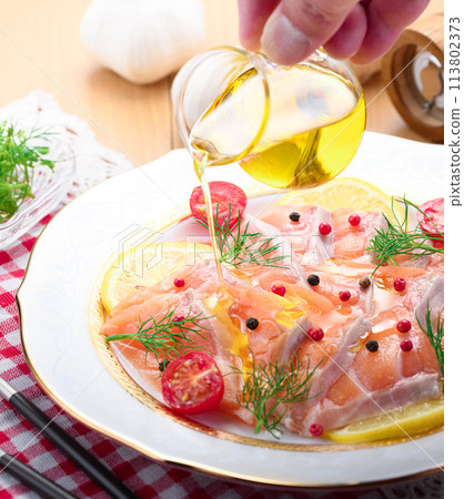 三文魚生牛肉片 113802373