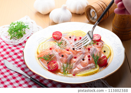 三文魚生牛肉片 113802388