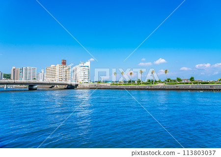 【神奈川縣】盛夏的江之島，藍天清爽 113803037