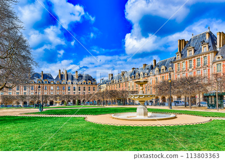 Fabulous Place des Vosges in the heart of Paris. 113803363