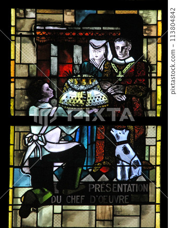 Chapelle des Charcutiers (ou Saint-Andre). Vitrail contemporain sur le theme du Souvenir, St. Eustache church, Paris. 113804842