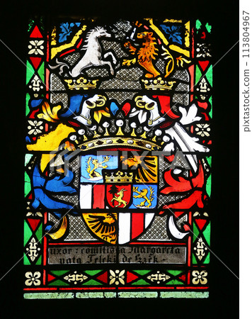 Coat of arms of Countess Telleki, stained glass in Zagreb cathedral 113804967