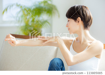 Female beauty is beautiful Female beauty is beautiful 113805085