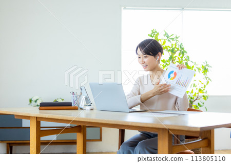 遠程辦公女性工作 113805110