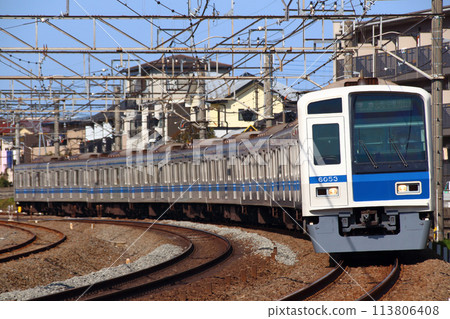 [SI] Seibu Ikebukuro Line 6000 Series 50s / Aluminum Car (Semi-Express: Direct to Tokyo Metro Fukutoshin Line) 113806408