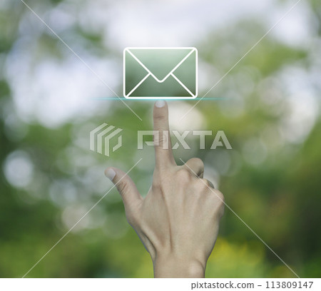 Business contact us online concept 113809147