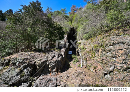 Kanakase old mine outcrops and tunnels at Ikuno Silver Mine, Ikuno City, Hyogo Prefecture 113809252