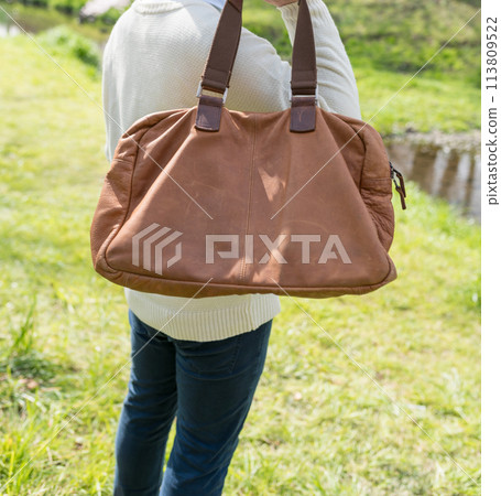 Spring sightseeing and walks 113809522