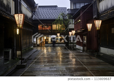 東茶屋區的夜景,雪燈和雨 東茶屋區的夜景,雪燈和雨 113809687