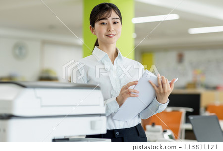 女僱員製作副本 女僱員製作副本 113811121