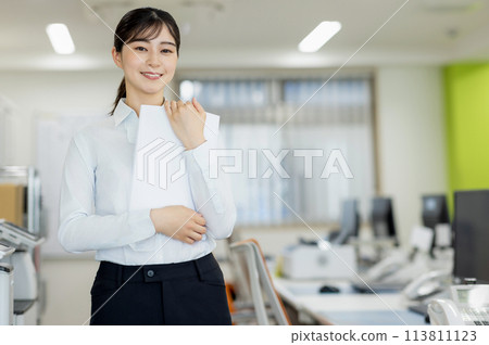 女僱員製作副本 女僱員製作副本 113811123