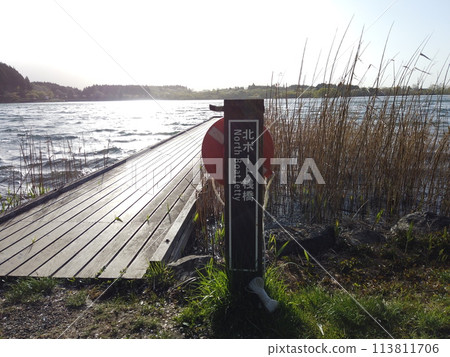 狸湖遊船碼頭風景 113811706
