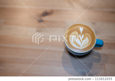 Latte art cafe thumbnail image Latte art cafe thumbnail image 113812035