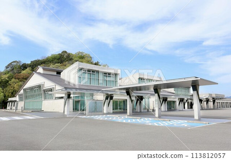 和歌山縣貝草郡君美町五色台青園殯儀館 113812057