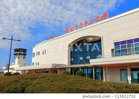 [石川縣] 晴天的富山機場航廈 113812732