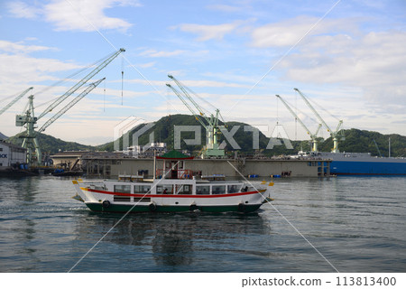 Ferry to Onomichi Mukaishima and shipyard-1 113813400
