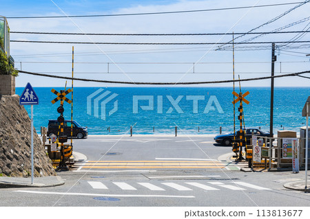 鎌倉高中前的湘南海灘七成浜和江之電鐵路道口 113813677